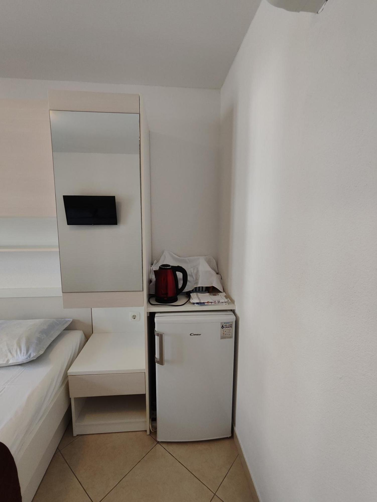 Apartments And Rooms Vuleta, Close To The Beach マカルスカ 部屋 写真